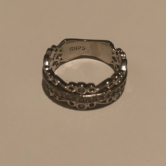 925 Silver Round Cut White Sapphire Ring Size 6 - Picture 2 of 8